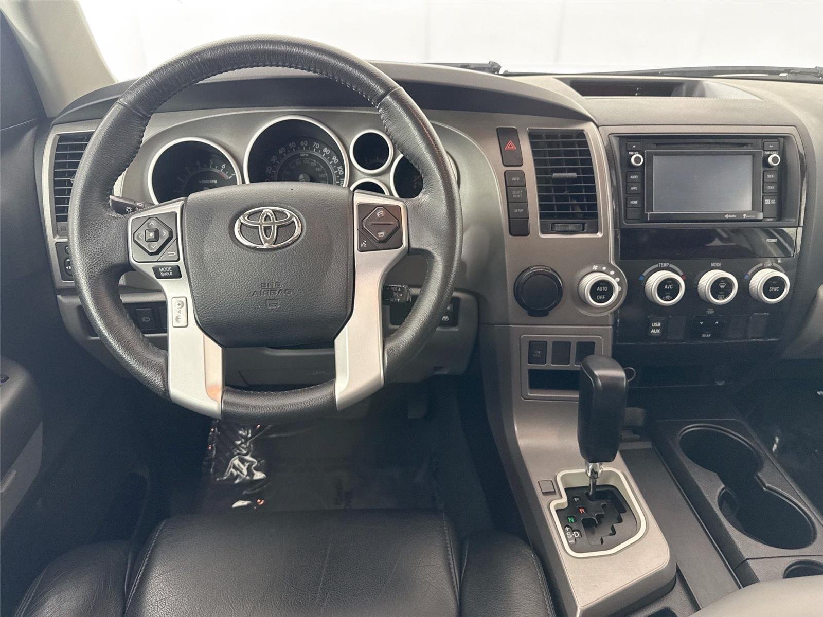 Used 2016 Super White Toyota SR5 image 28