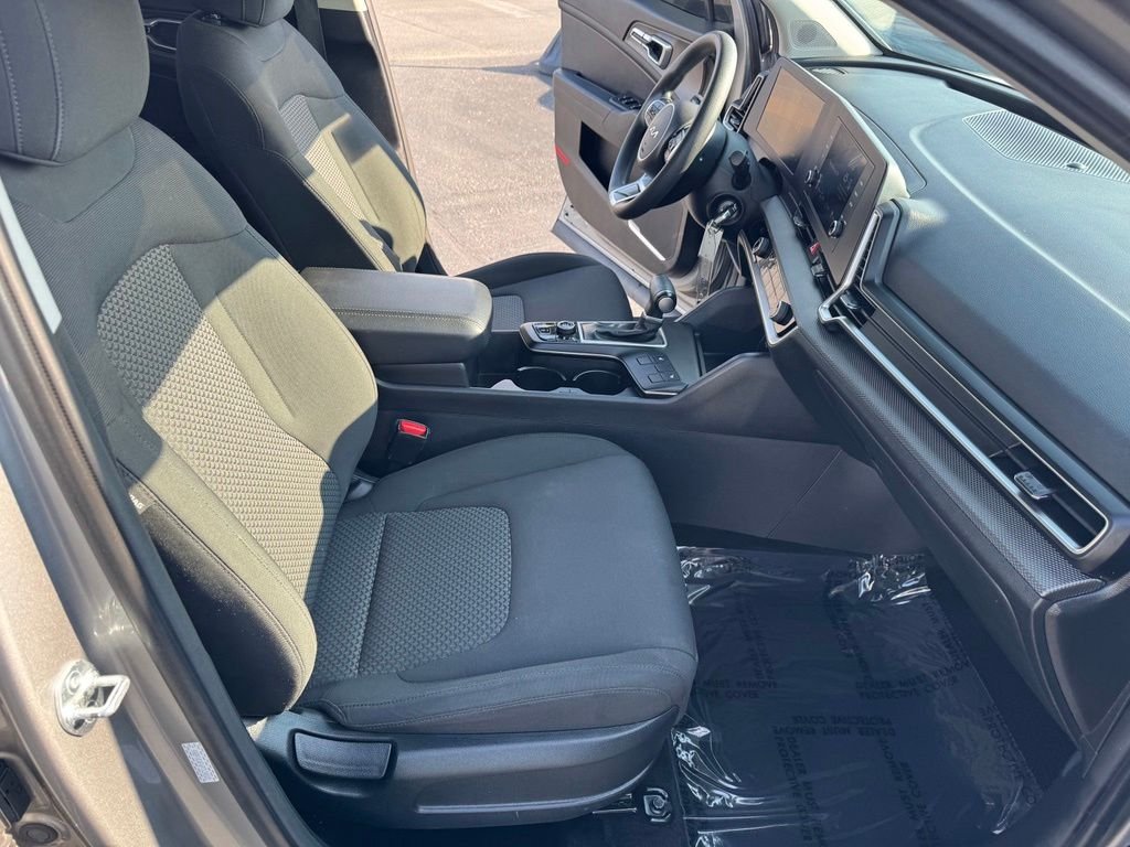 2023 Kia Sportage LX - Photo 29