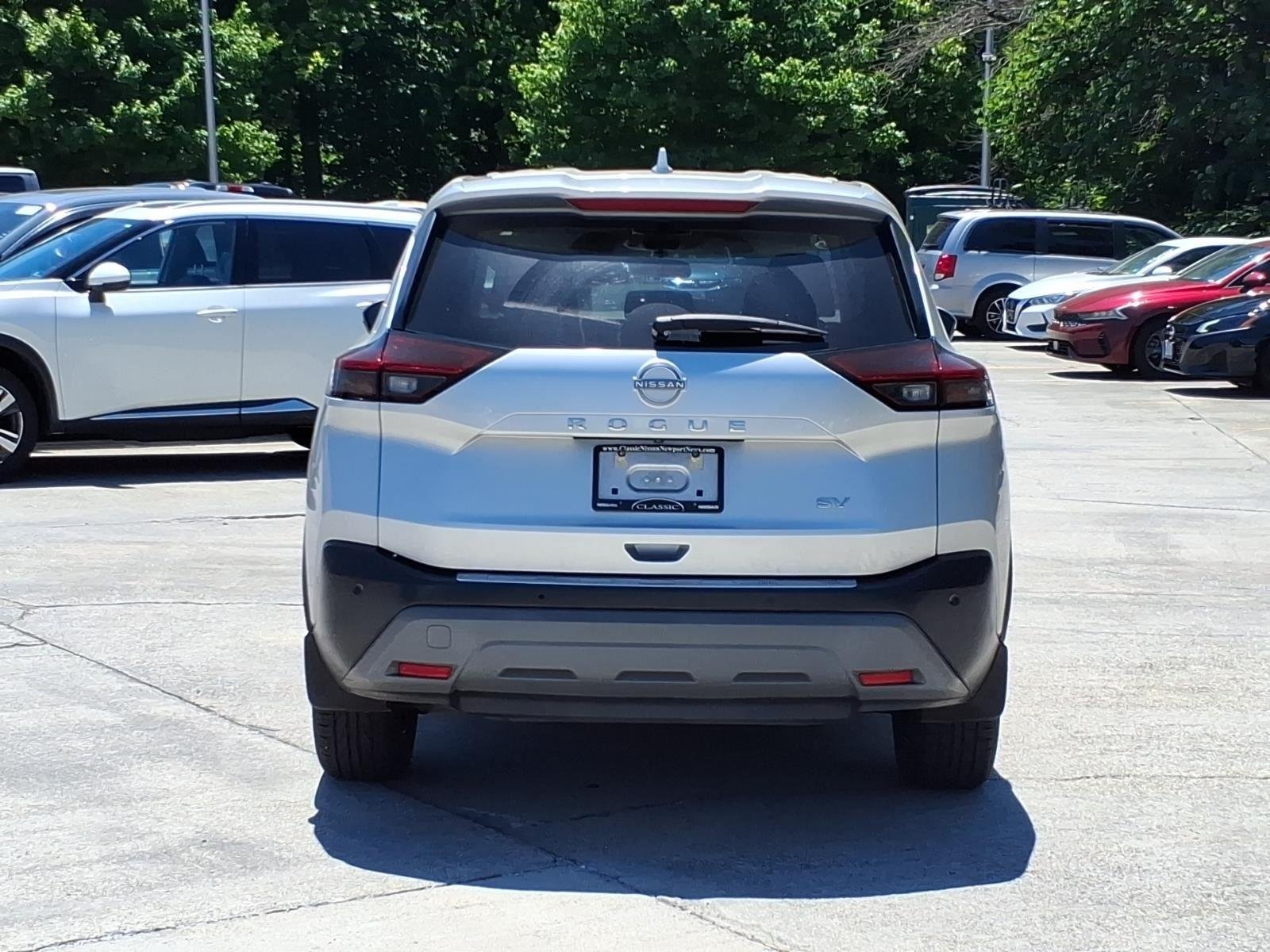 Used 2022 Brilliant Silver Metallic Nissan SV image 8