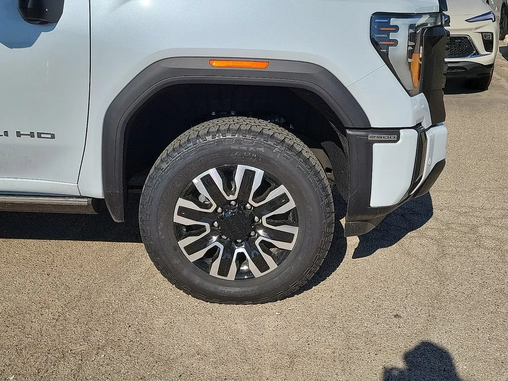 2026 GMC Sierra 2500HD Denali Ultimate - Photo 14