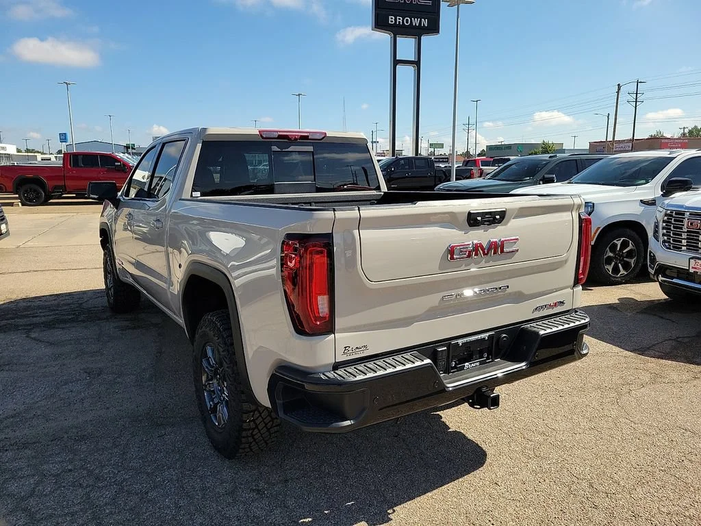2026 GMC Sierra 1500 AT4X - Photo 8