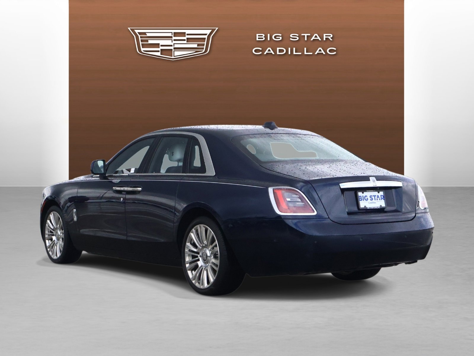 Used 2022 Midnight Rolls-Royce Base image 3