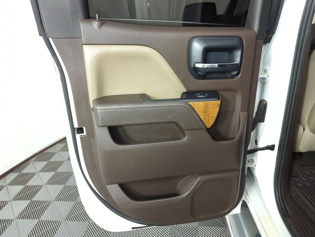 Used 2014 White GMC SLT image 27