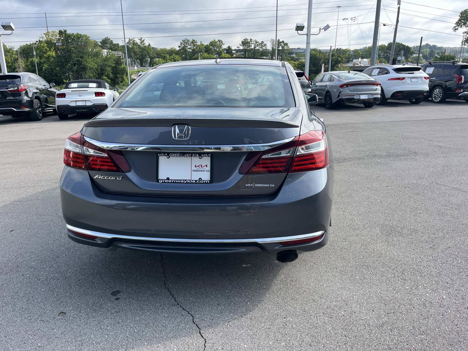 Used 2016 Modern Steel Metallic Honda EX image 4