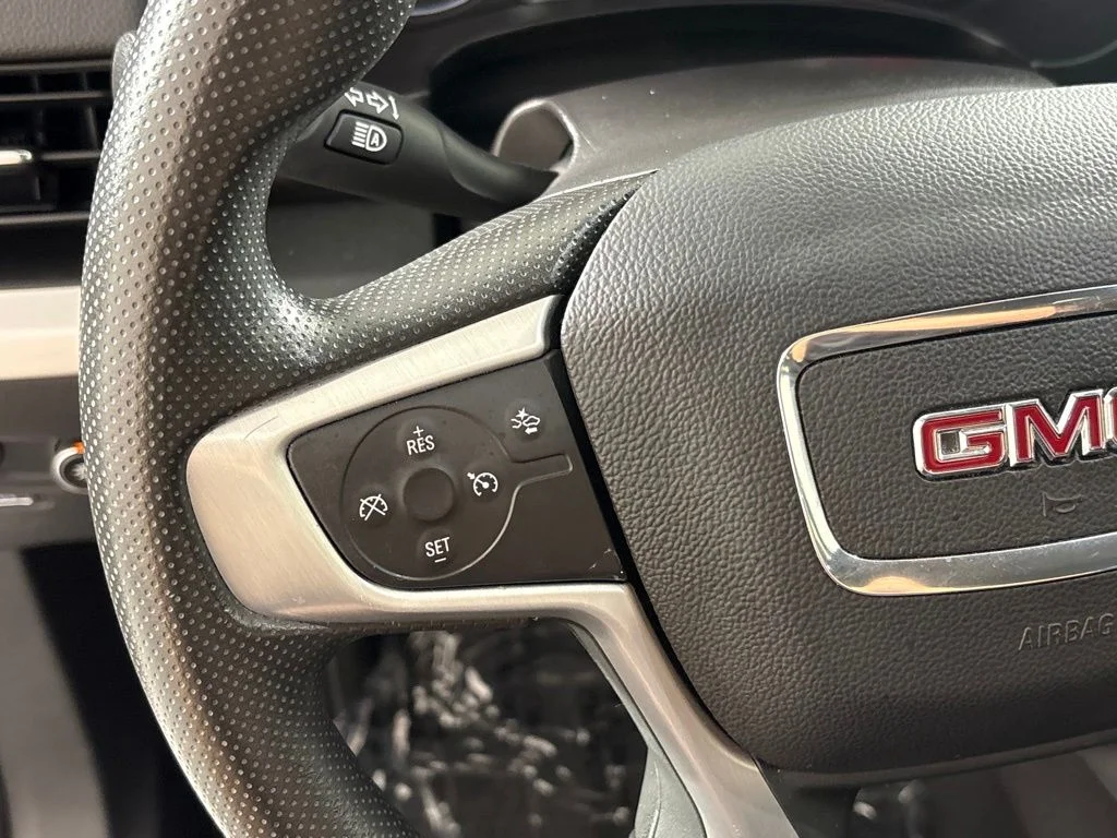 Used 2024 White GMC SLE image 32