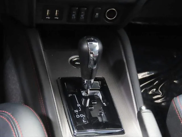 Used 2025  Mitsubishi S image 12