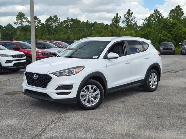 Used 2021 White Hyundai Value image 1
