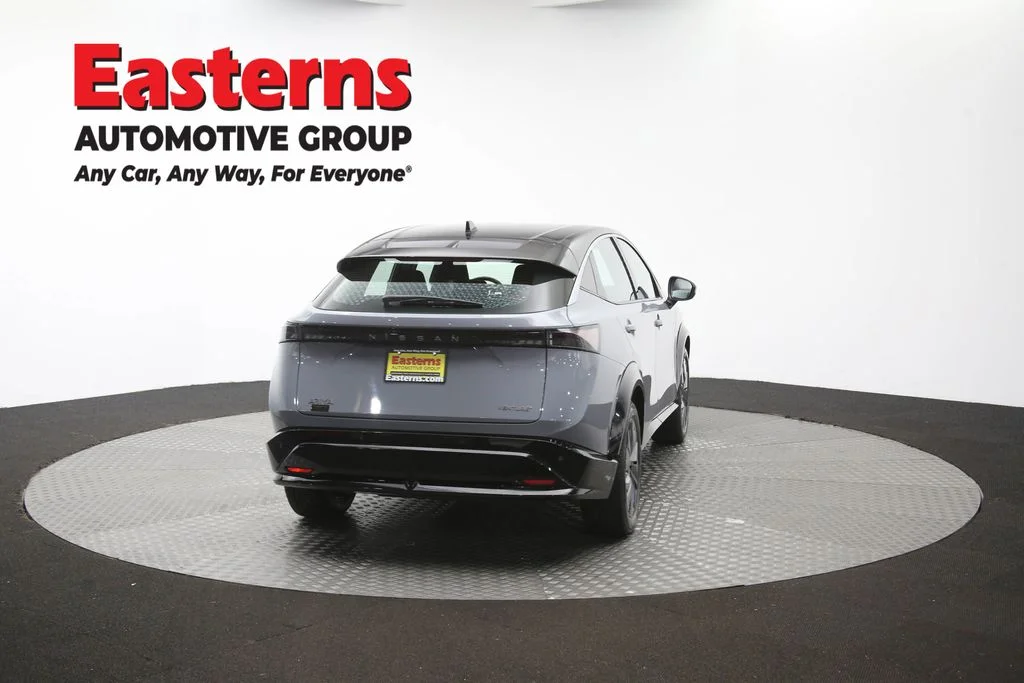 Used 2023 Gray Nissan VENTURE+ image 37