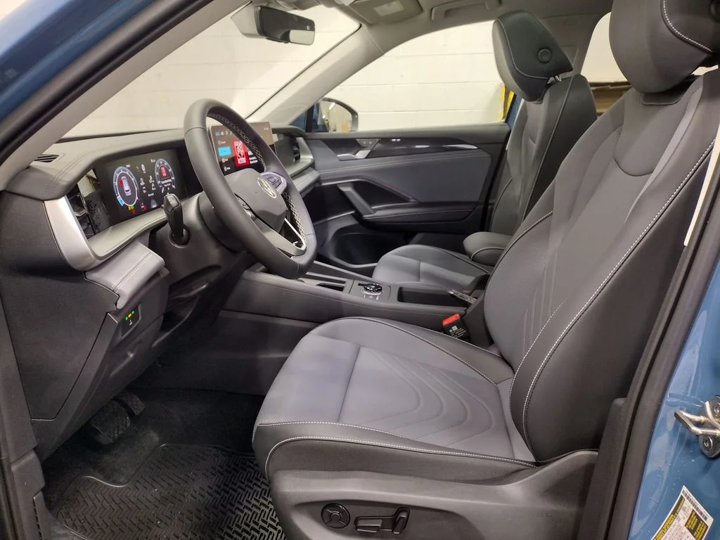 New 2026 Blue Volkswagen 2.0T SE image 24