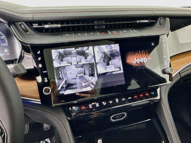 New 2027 High-Gloss Black Paint Jeep Summit image 38