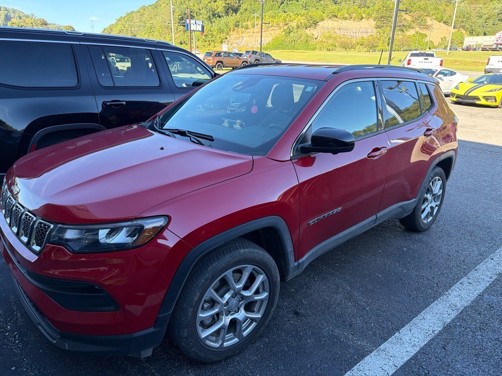 2023 Jeep Compass Latitude Lux