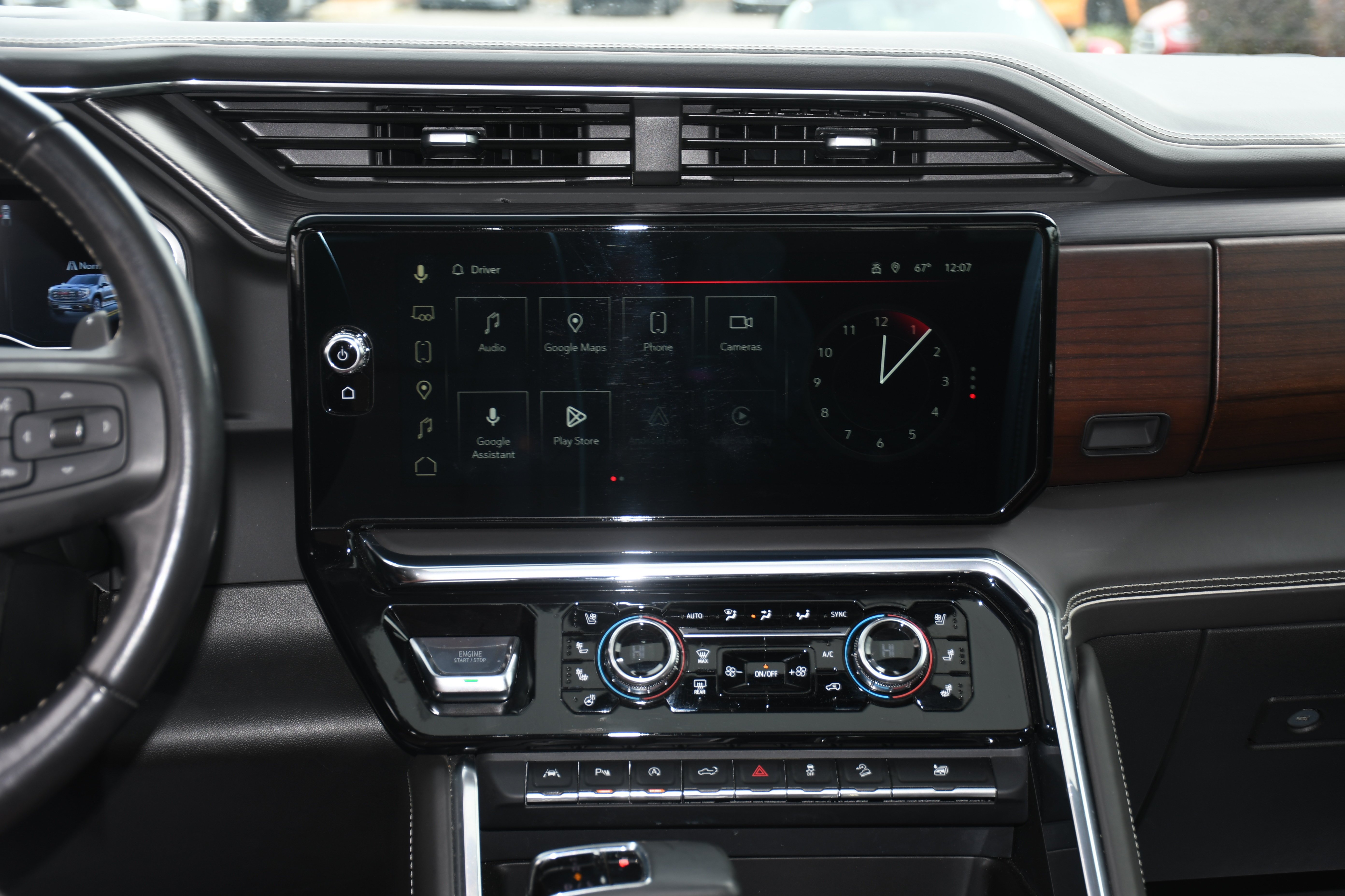Used 2024 White GMC Denali Ultimate image 19