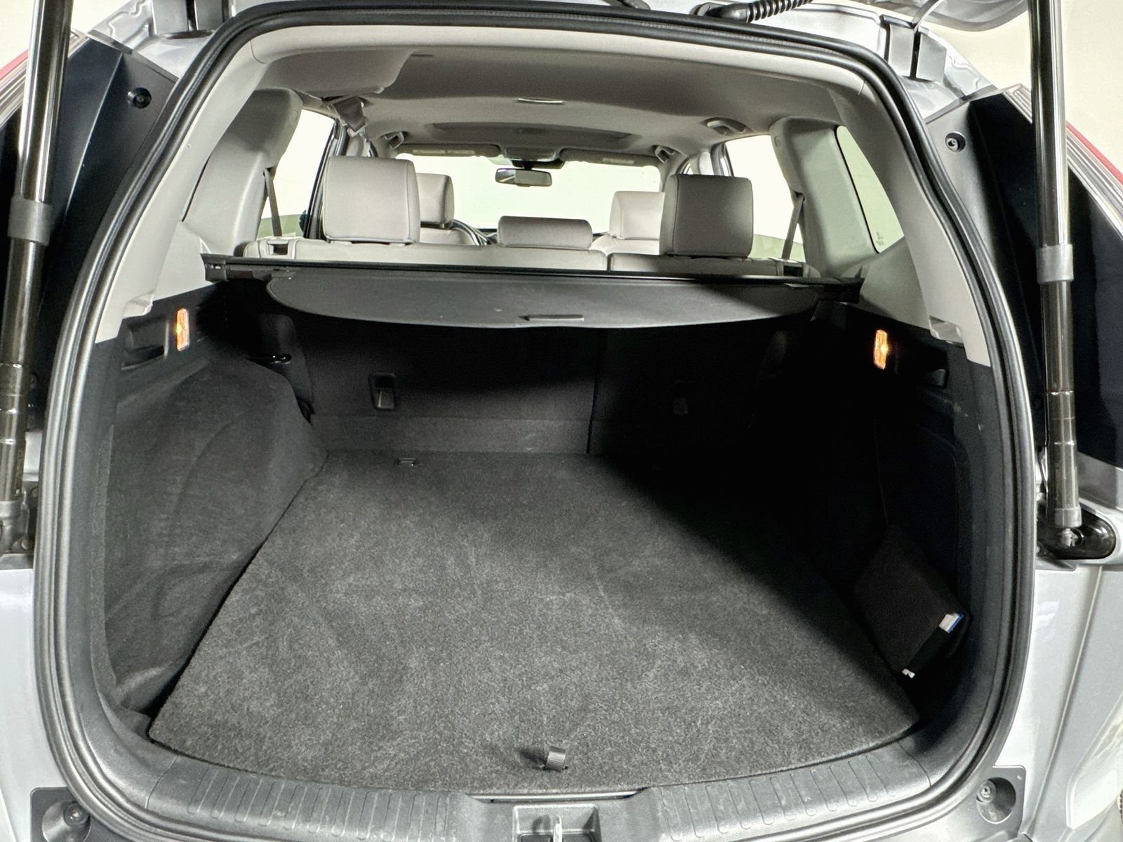 Used 2022 Lunar Silver Metallic Honda Touring image 20