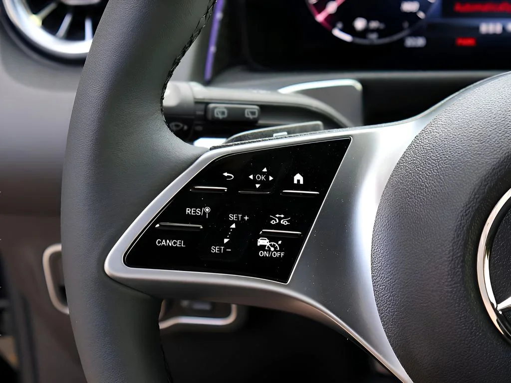 2025 Mercedes-Benz GLB Base - Photo 32