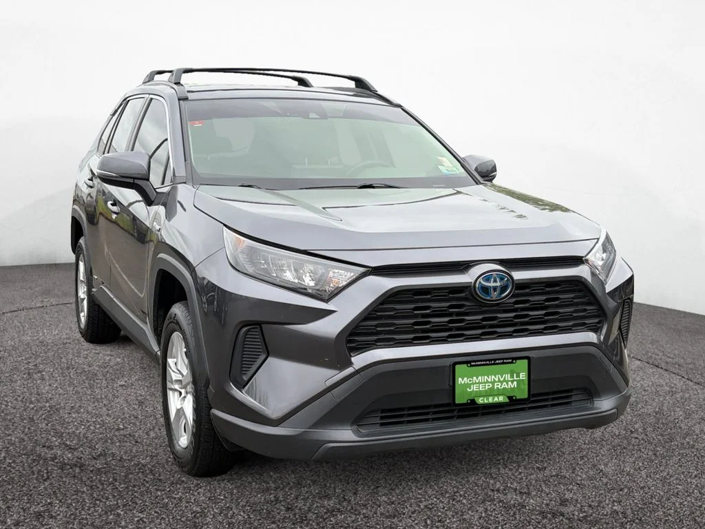 Used 2020 Gray Toyota LE image 7