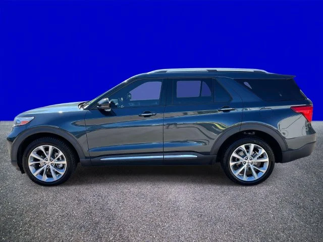 Used 2022 Blue Metallic Ford Platinum image 6