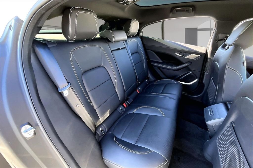 Used 2023 White Jaguar HSE image 23