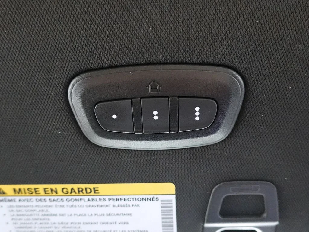 Certified Used 2022 Diamond Black Jeep Overland image 28