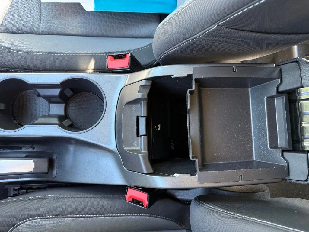 Used 2017 Black Ford SE image 23