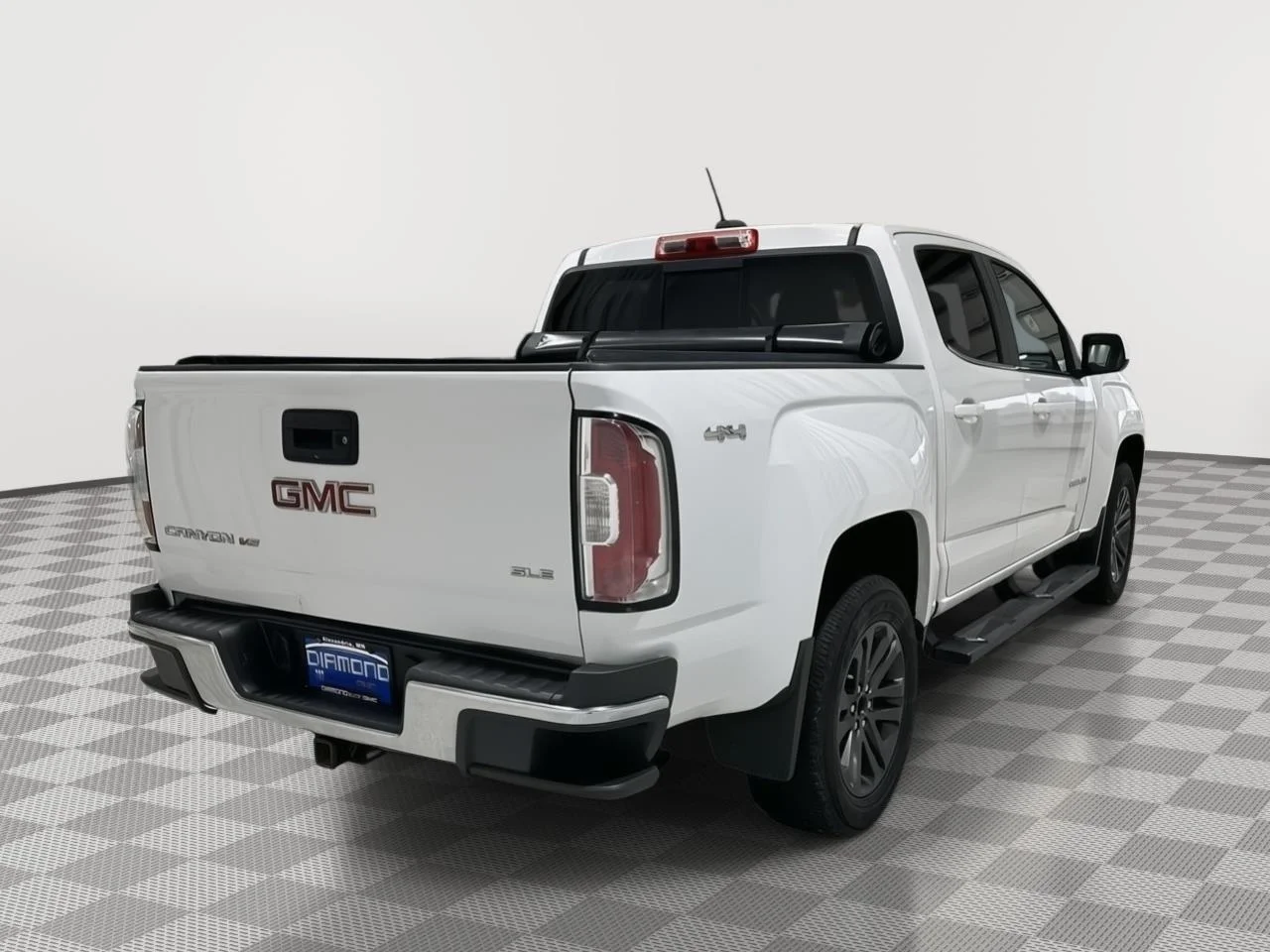 Used 2020 SUMMIT WHITE GMC 4WD SLE image 5