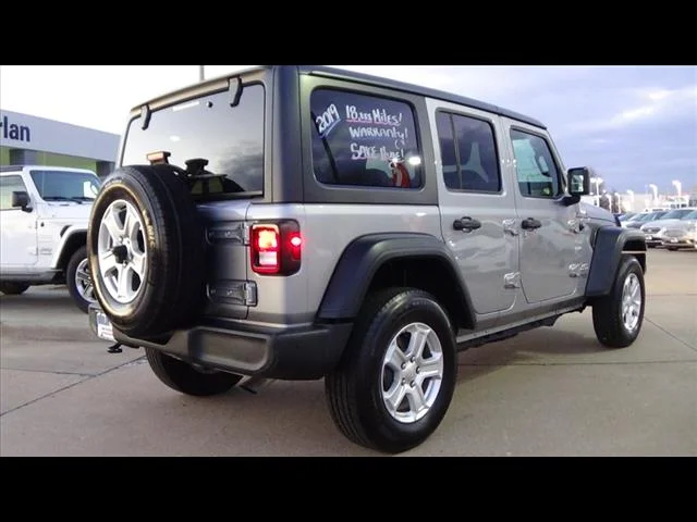 Used 2020 Stingray Jeep SPORT image 7
