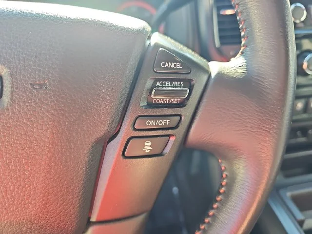 Used 2023 White Nissan PRO-4X image 17