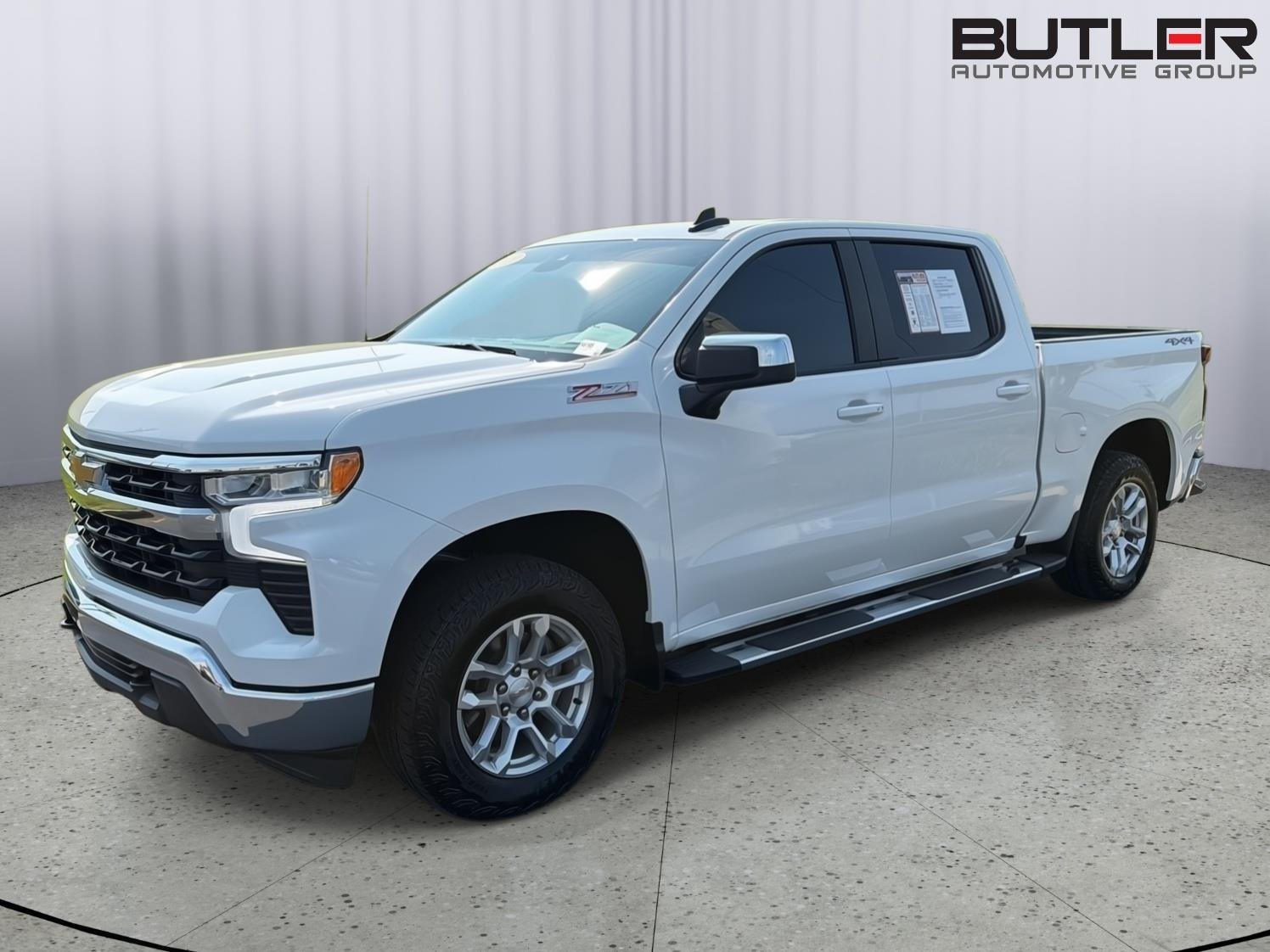 Used 2025 Summit White Chevrolet LT image 1