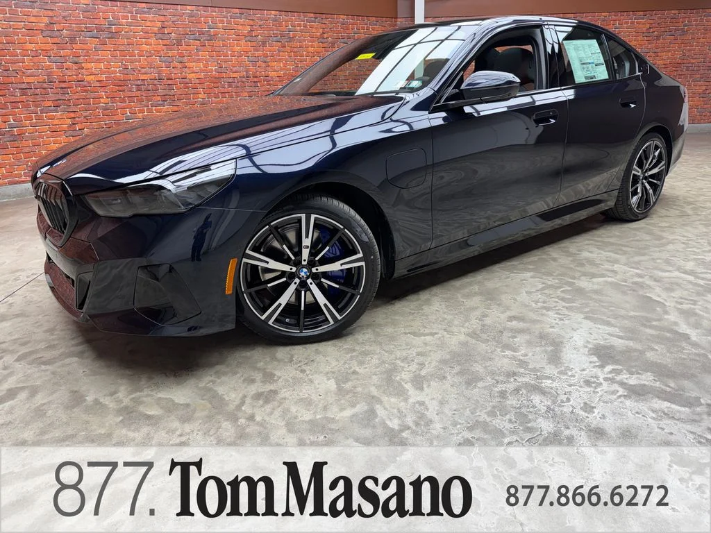 2027 BMW 5 Series 550e xDrive Sedan's photo