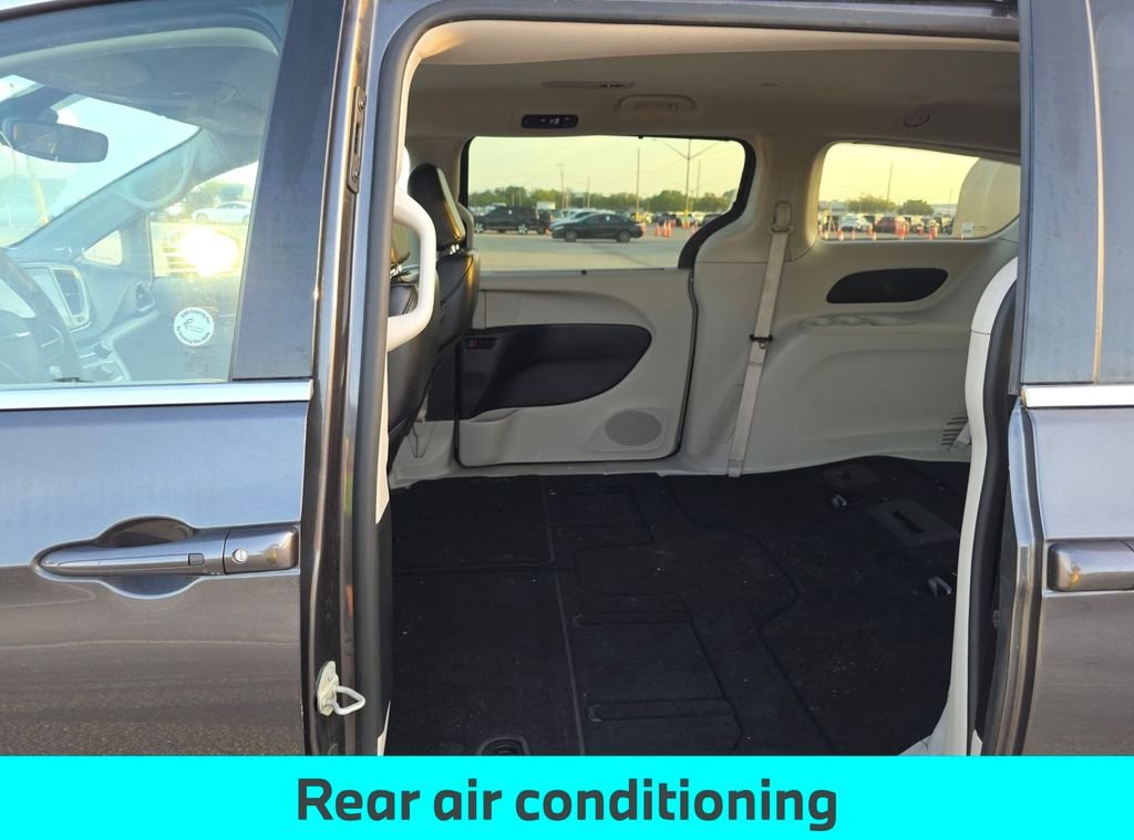 Used 2023 Gray Chrysler Touring L image 11