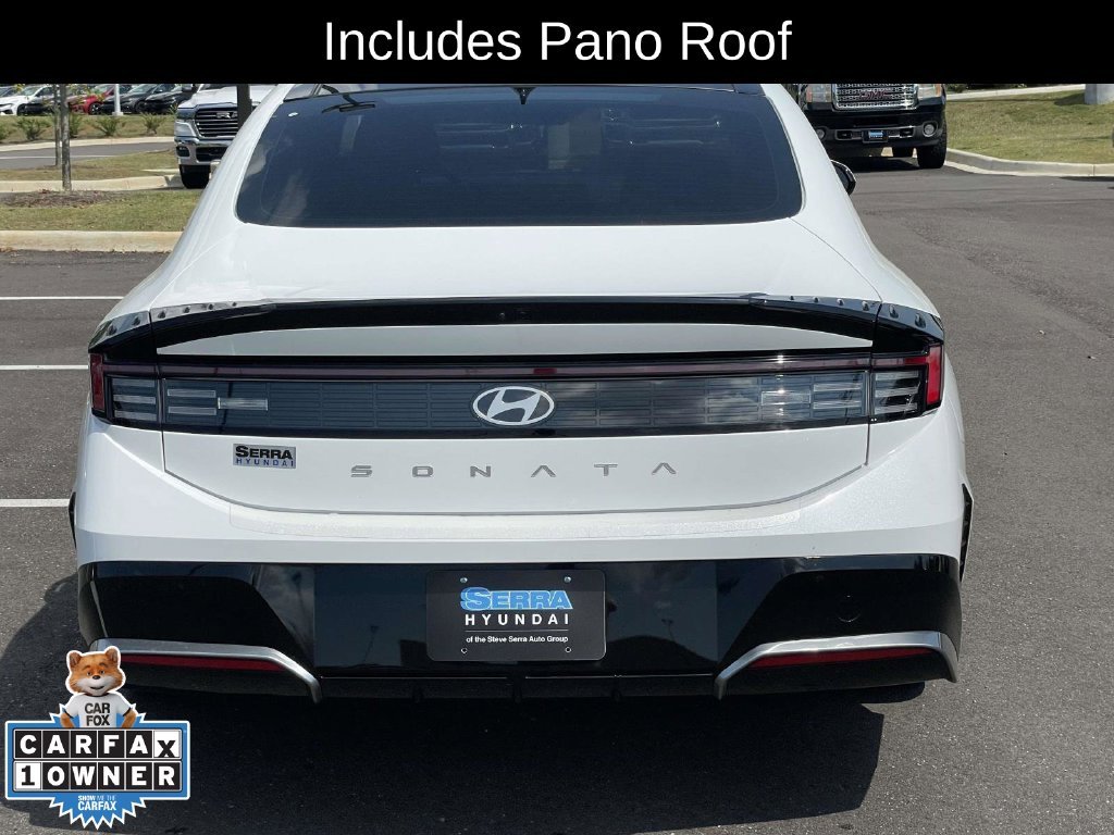 Certified Used 2025 White Hyundai SEL Convenience image 4