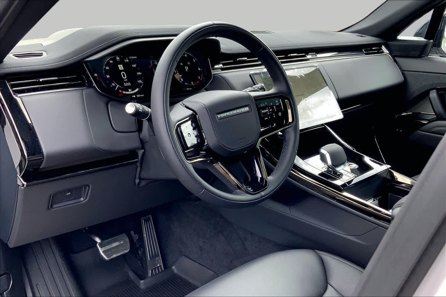 New 2026 Borasco Grey Land Rover Dynamic SE image 8