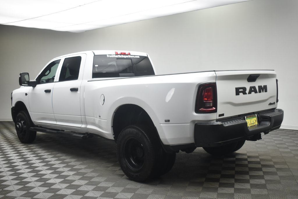 New 2027 Bright White Clear-Coat Exterior Paint RAM Tradesman image 13