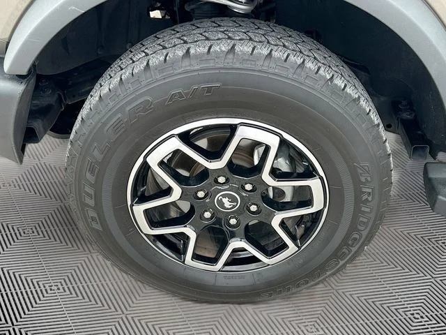 Used 2025 Gray Ford Base image 28