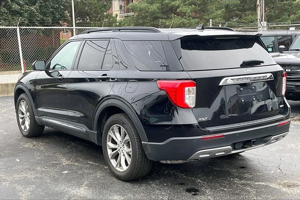 Certified Used 2020 Black Metallic Ford XLT image 10