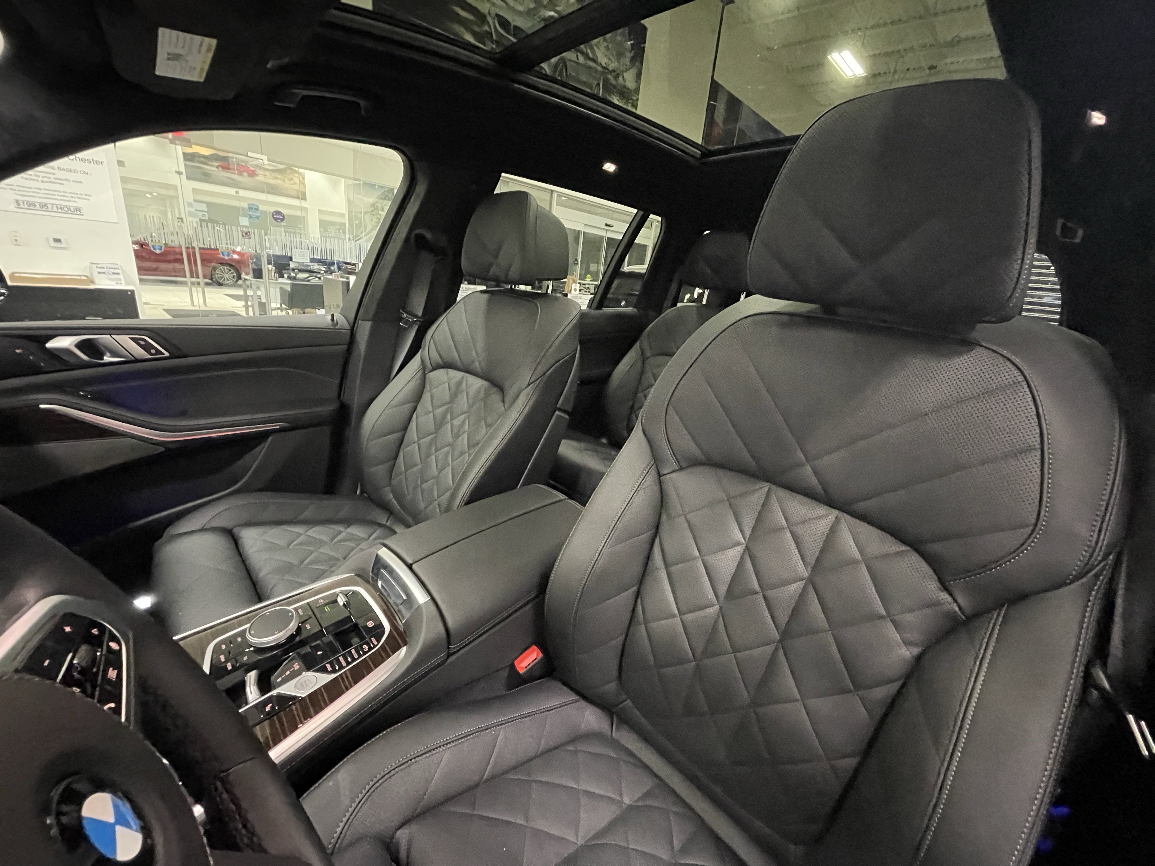 2026 BMW X7 40i - Photo 8
