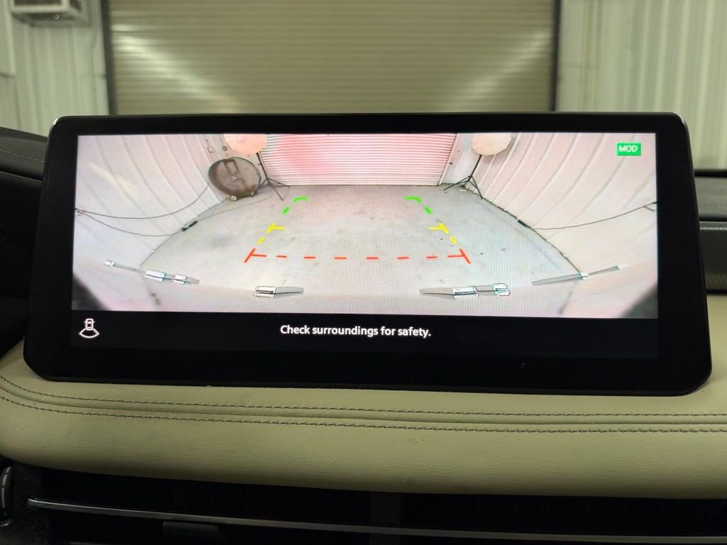 Used 2024 Gray INFINITI LUXE image 18