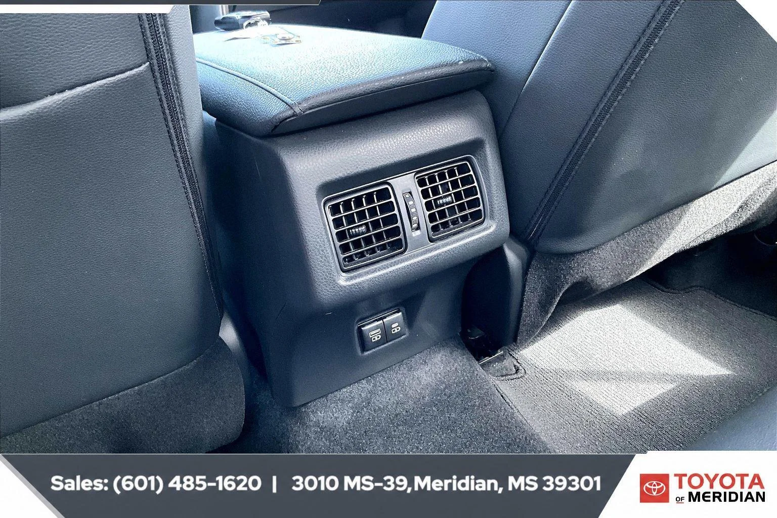 Used 2025 Heavy Metal w/Midnight Black Metallic Roof Toyota XSE image 24