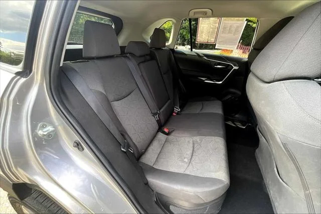 Certified Used 2022 SILVER SKY METALLIC Toyota  image 20