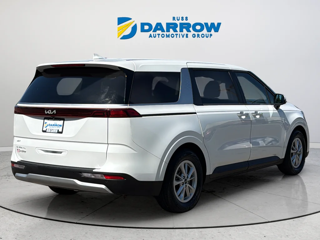Used 2024 White Kia LX image 5