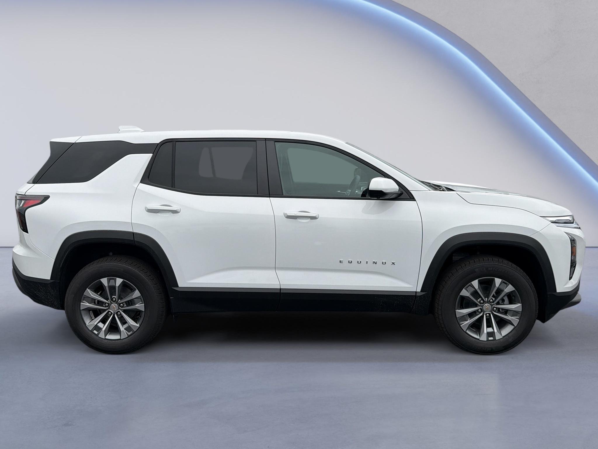 2027 Chevrolet Equinox LT - Photo 6