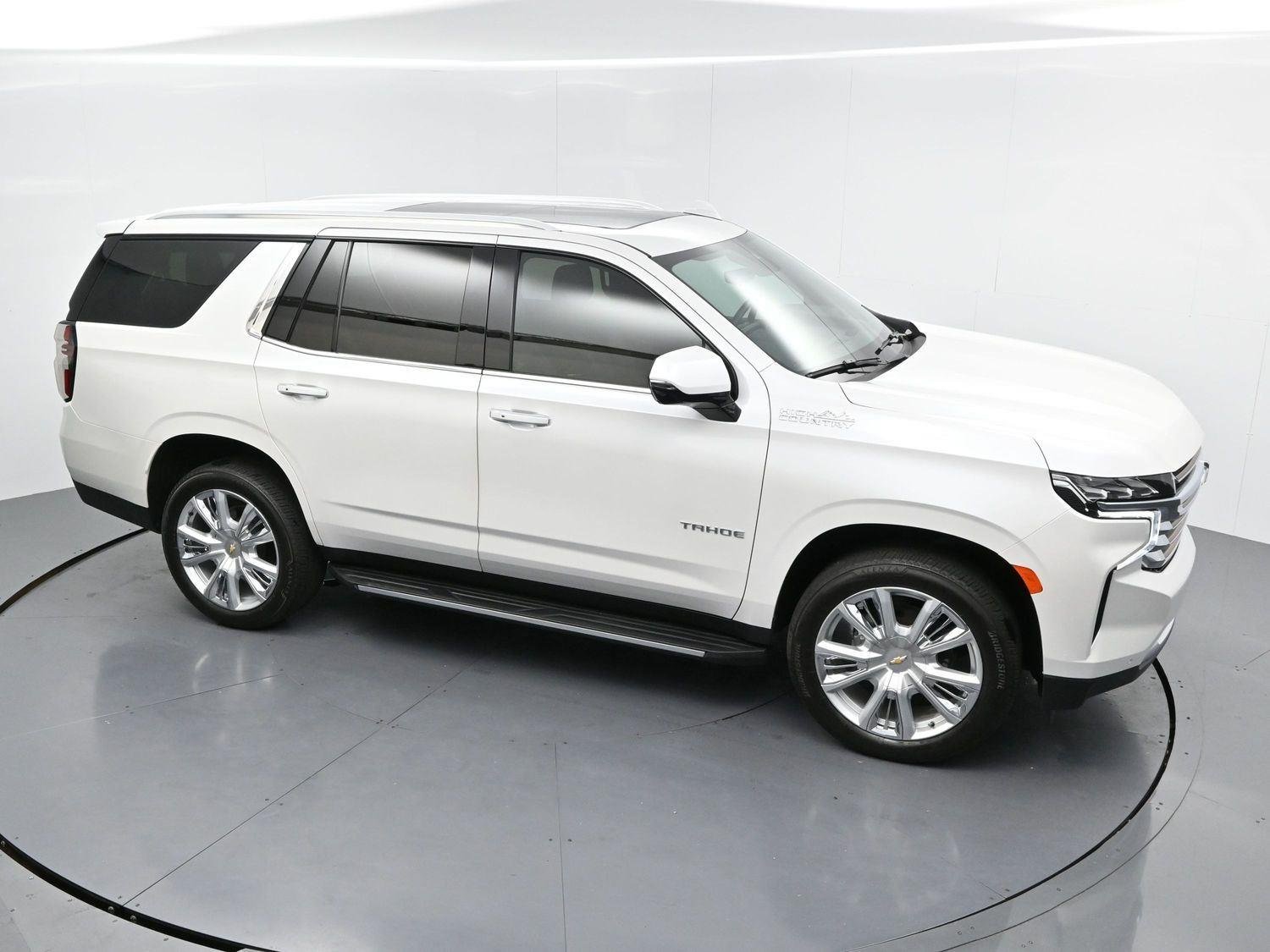 Used 2024 Iridescent Pearl Tricoat Chevrolet High Country image 40
