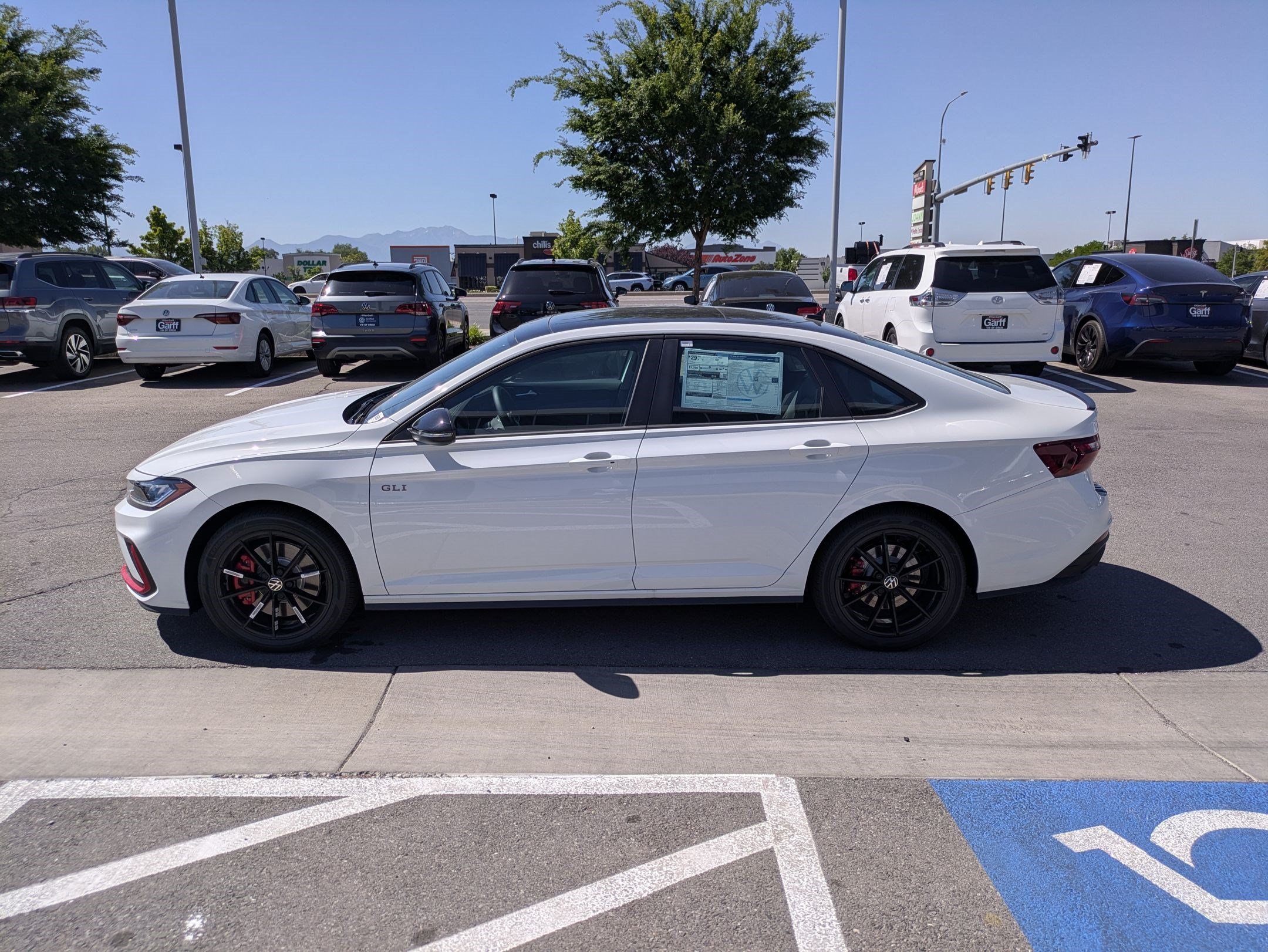 New 2026 Pure White w/Deep Black Roof Volkswagen Autobahn image 7