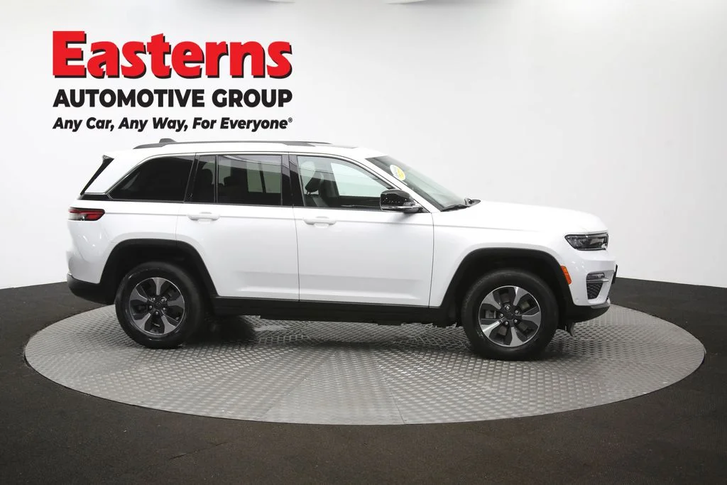 Used 2022 White Jeep 4xe image 50
