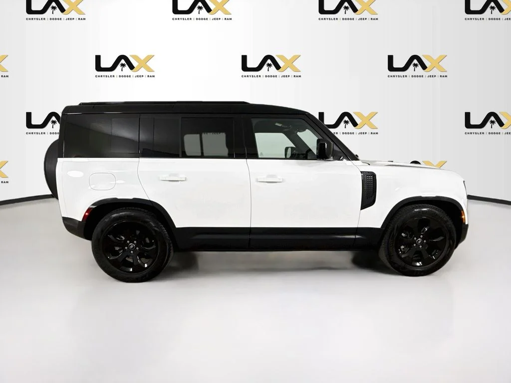Used 2024 White Land Rover S image 8