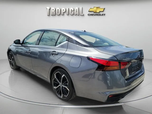 Used 2024 Gray Nissan 2.5 SR image 3