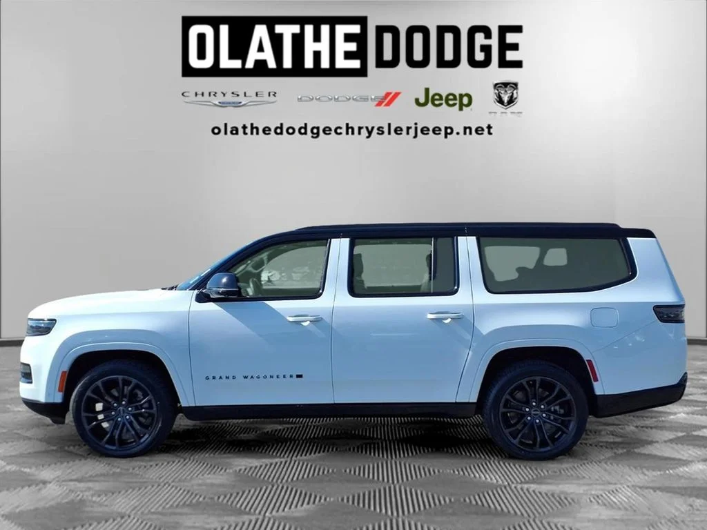 Used 2024 White Jeep Series II image 27