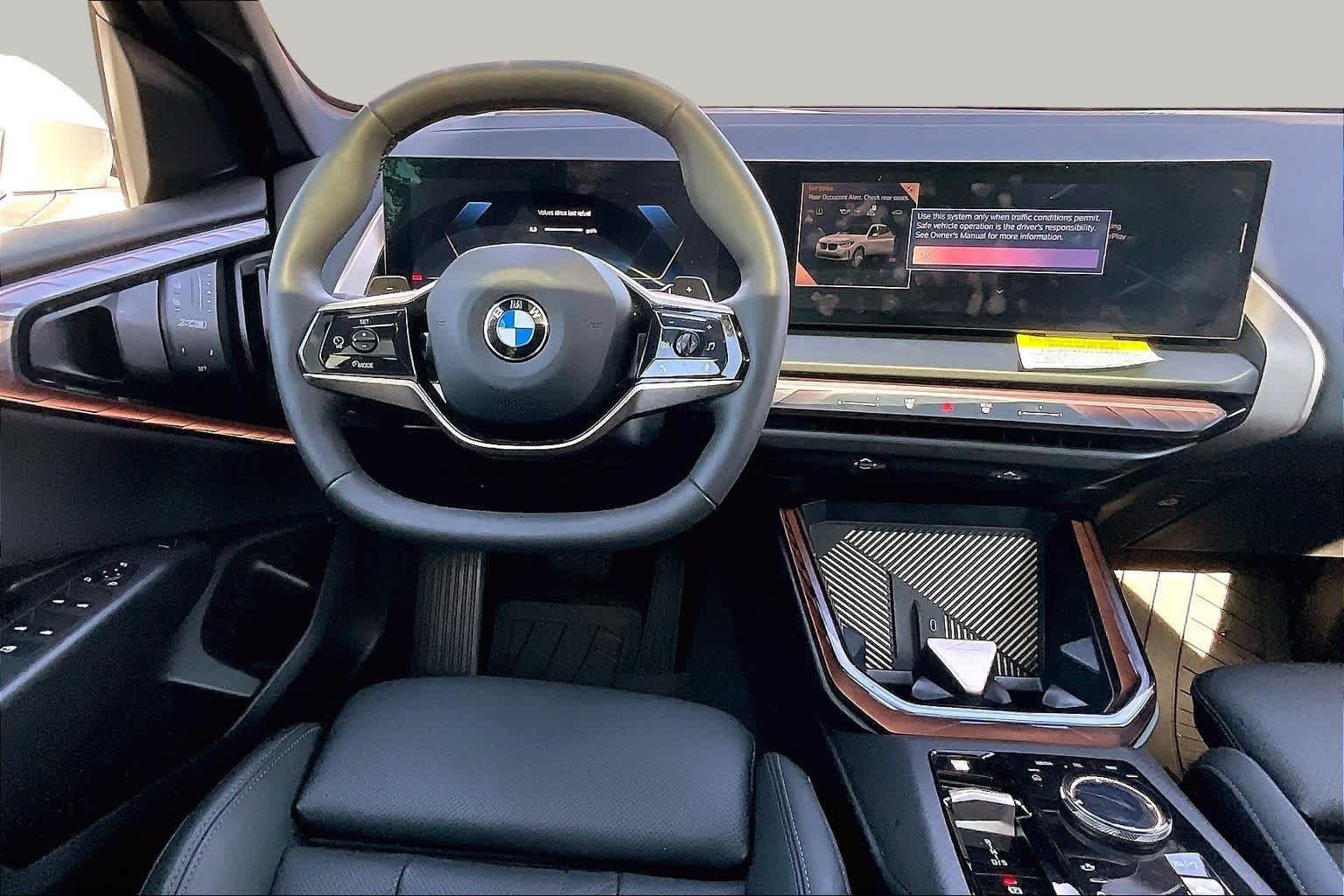 Used 2025 Alpine White BMW 30 xDrive image 5