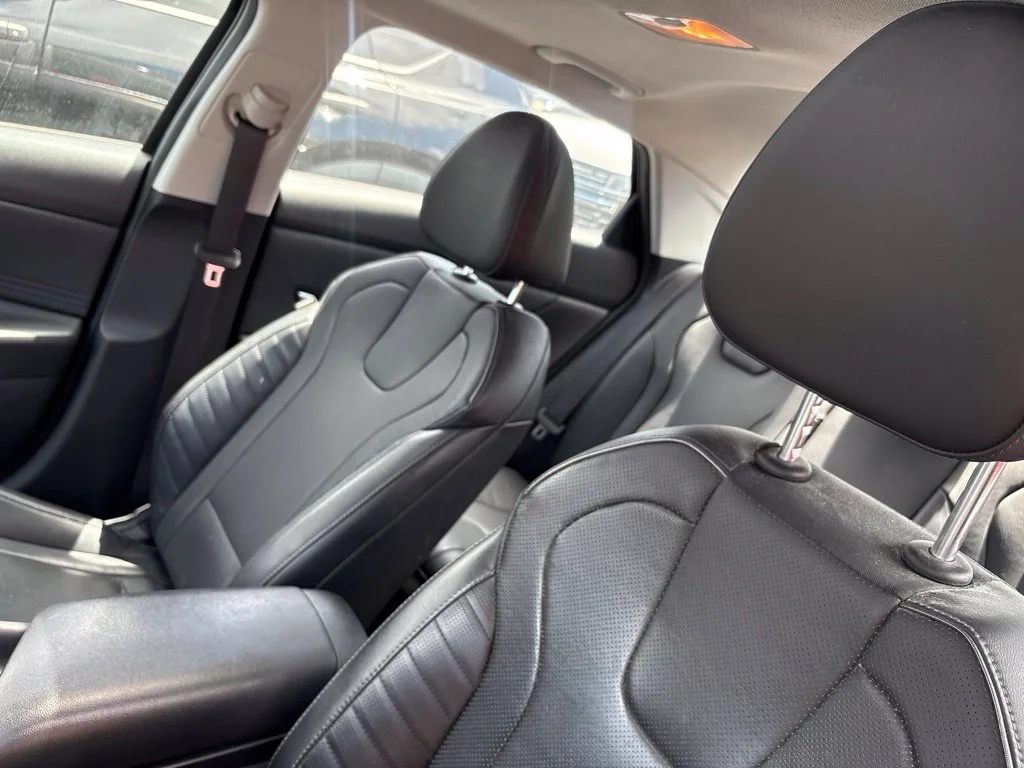 Used 2023 Black Hyundai Limited image 16
