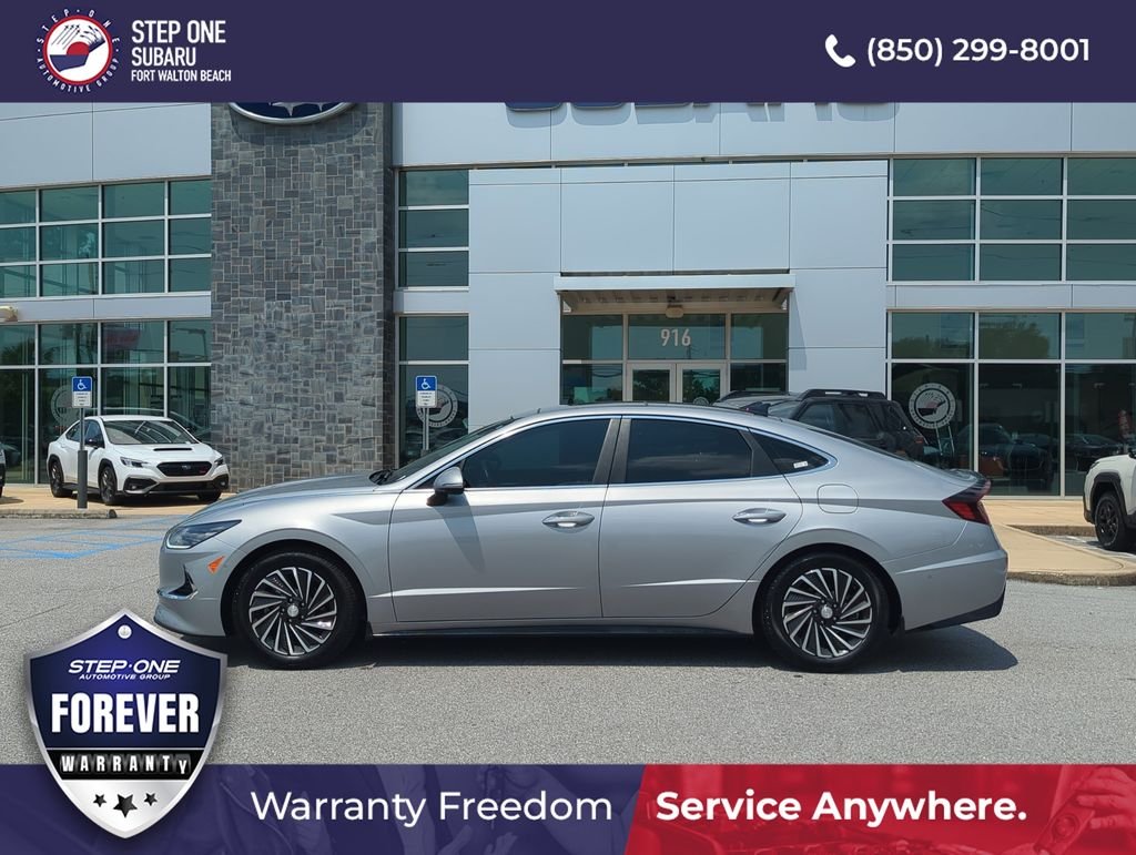 Used 2023 Silver Hyundai Limited image 4