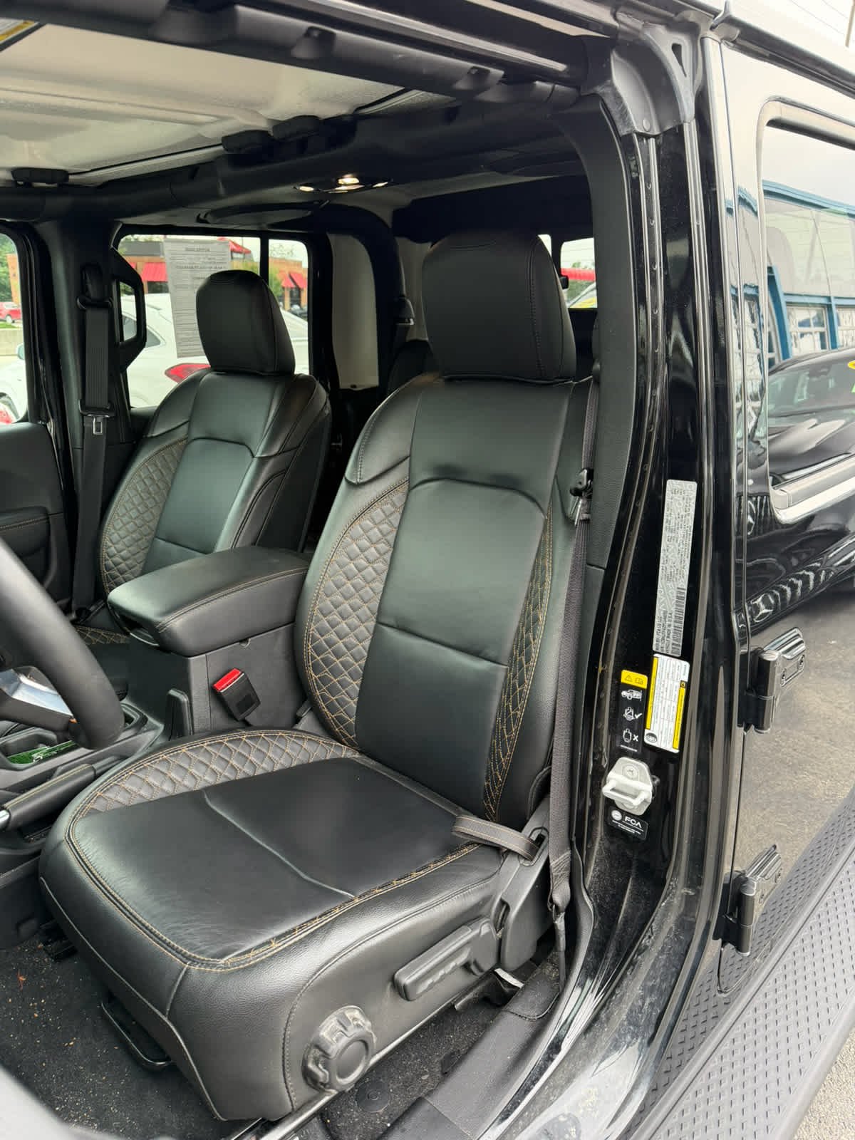 Used 2023 Black Clearcoat Jeep High Altitude image 8
